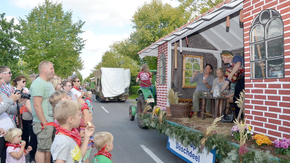 Der Treckerkorso der Münkeboer Festtage konnte zuletzt vor der Pandemie fahren. Foto: Christin Wetzel