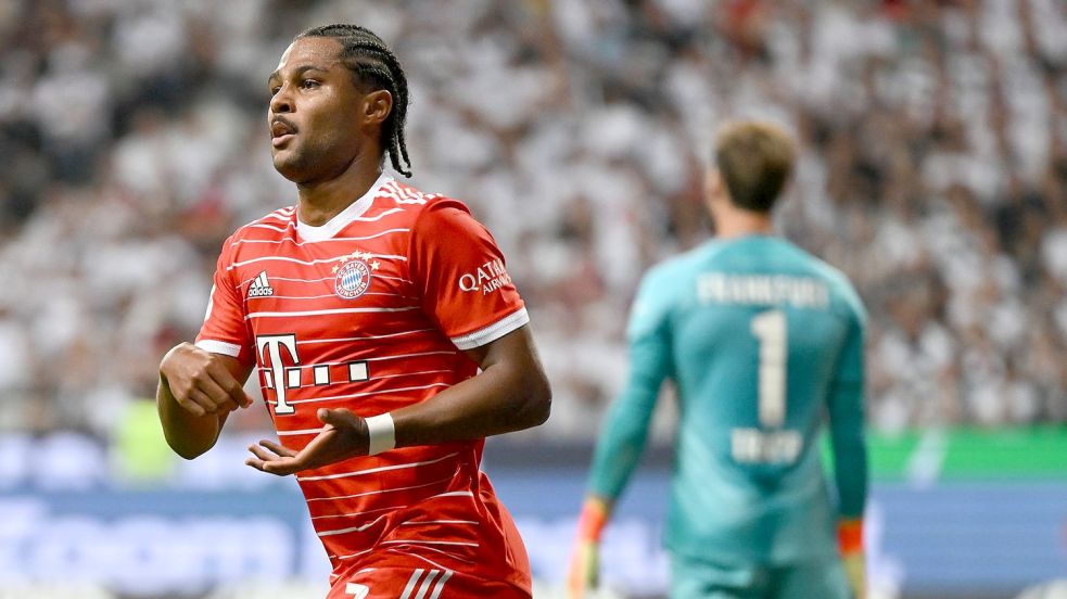 Serge Gnabry erzielte das fünfte Tor beim Bayern-Sieg in Frankfurt. Foto: Arne Dedert/dpa