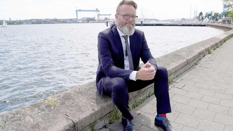 Rostocker Däne in Kiel: Claus Ruhe Madsen ist seit Kurzem Minister im Kabinett von Daniel Günther. Foto: Marcus Brandt