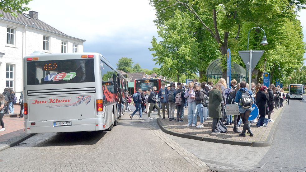 Der ZOB in Aurich. Die vorgeschlagene Buslinie soll auch in der Kreisstadt halten. Foto: Neelke Harms