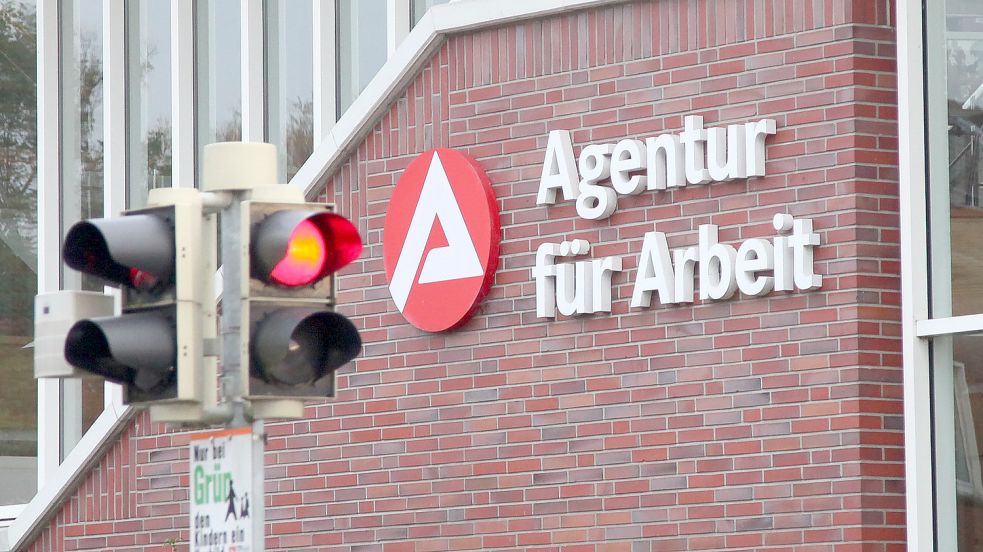 Die Agentur für Arbeit am Hoheberger Weg in Aurich. Foto: Romuald Banik