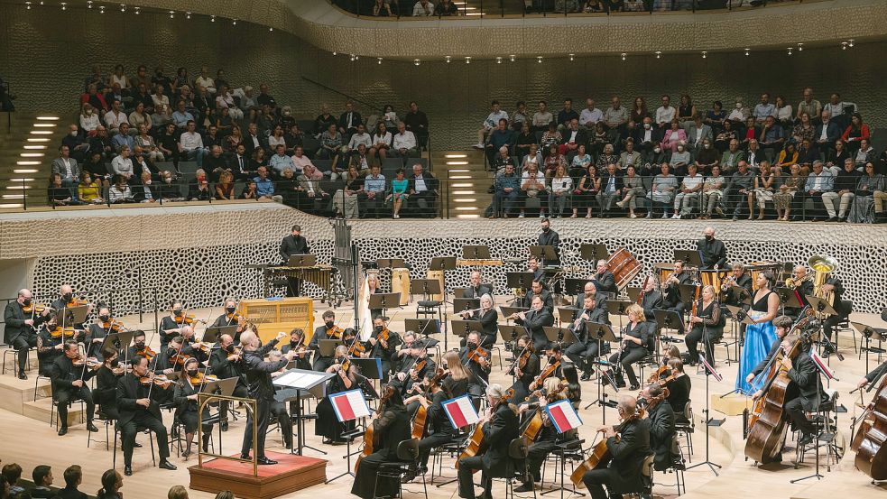 Blick nach Amerika: Das Philadelphia Orchestra unter Yannick Nézet-Séguin eröffnet die neue Saison in der Elbphilharmonie Foto: Daniel Dittus
