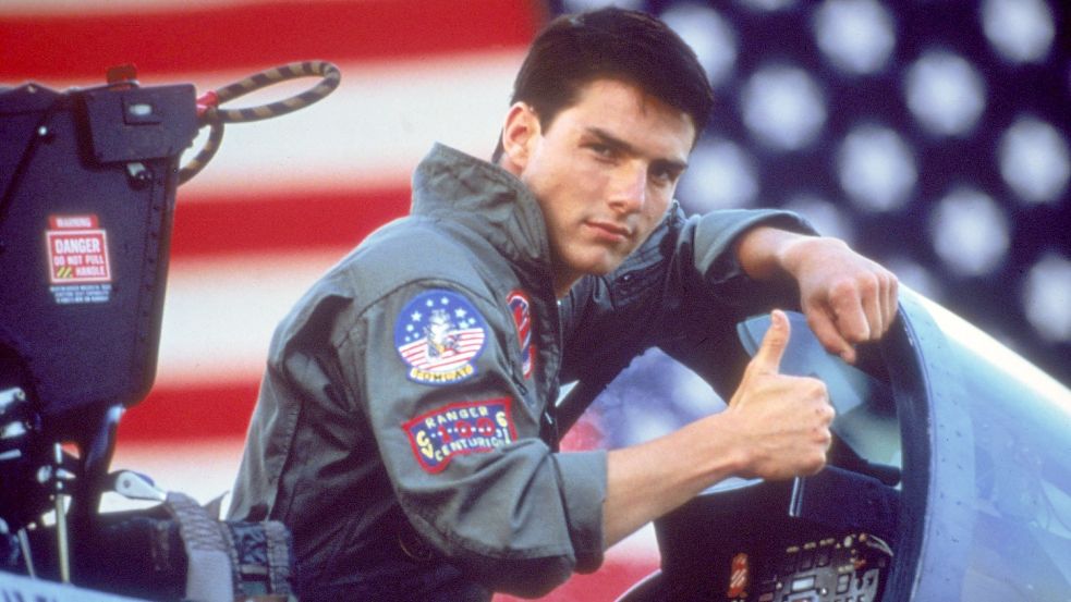 Bereits 1986 spielte Tom Cruise den Piloten Maverick in „Top Gun – Sie fürchten weder Tod noch Teufel“. Normalerweise ein Fall für den DVD-Player oder Streaming-Dienste, ist der Film am Kino-Wochenende in Aurich wieder auf der großen Leinwand zu sehen. Foto: DPA/Paramount Pictures
