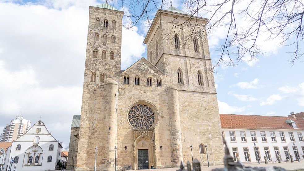 Das Bistum Osnabrück will sparen - deswegen werden weniger Lehrer an Stiftungsschulen verbeamtet. Foto: André Havergo