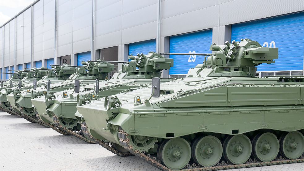 Mützenich ist offen für Panzerlieferungen an die Ukraine. Foto: dpa/Julian Stratenschulte