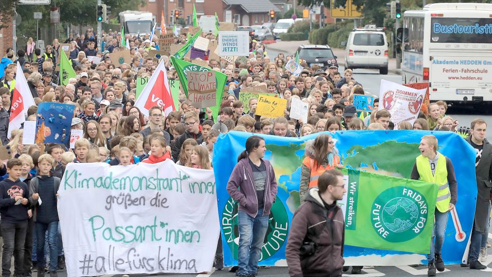 Mehr als 1000 Menschen demonstrierten im September 2019 in Aurich für mehr Klimaschutz.Foto: Romuald Banik