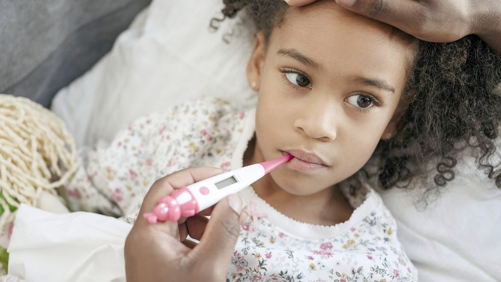 Ibuprofen- und Paracetamolsäfte sind derzeit kaum noch zu bekommen. Foto: Images-Images/Westend61