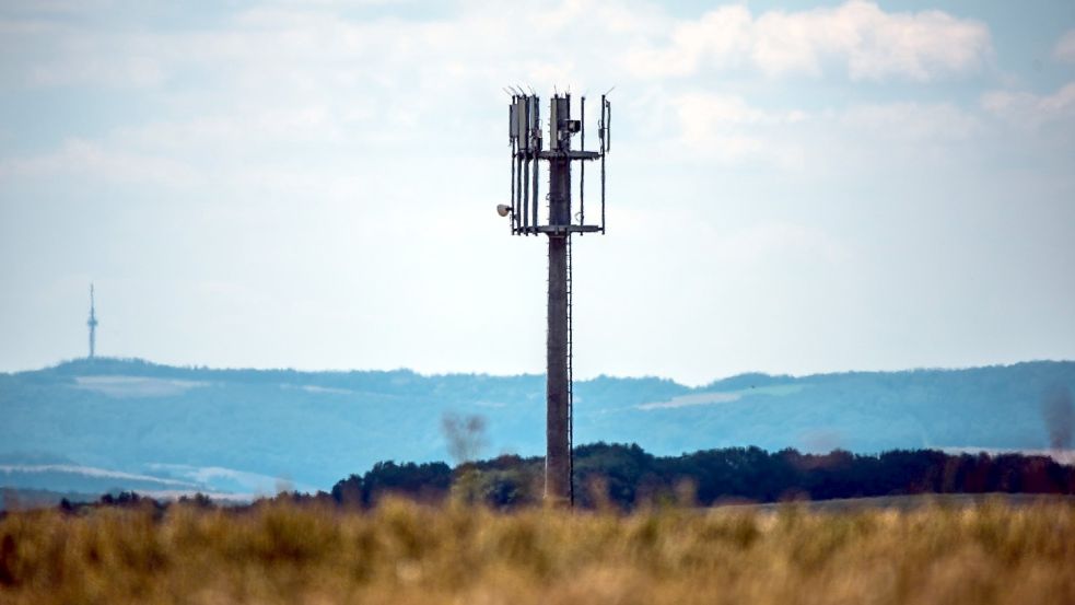 Ende 2025 laufen in Deutschland die Lizenzen für einige Mobilfunk-Frequenzen aus. Foto: Andreas Arnold/dpa
