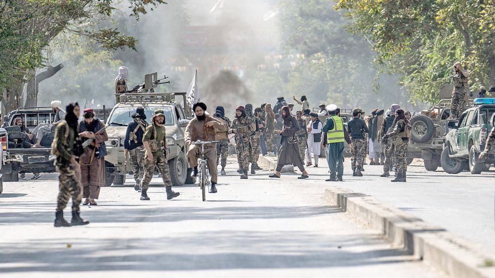 Am Freitag ereignete sich in der afghanischen Hauptstadt in der Nähe einer Moschee eine Explosion. Foto: Ebrahim Noroozi/AP/dpa