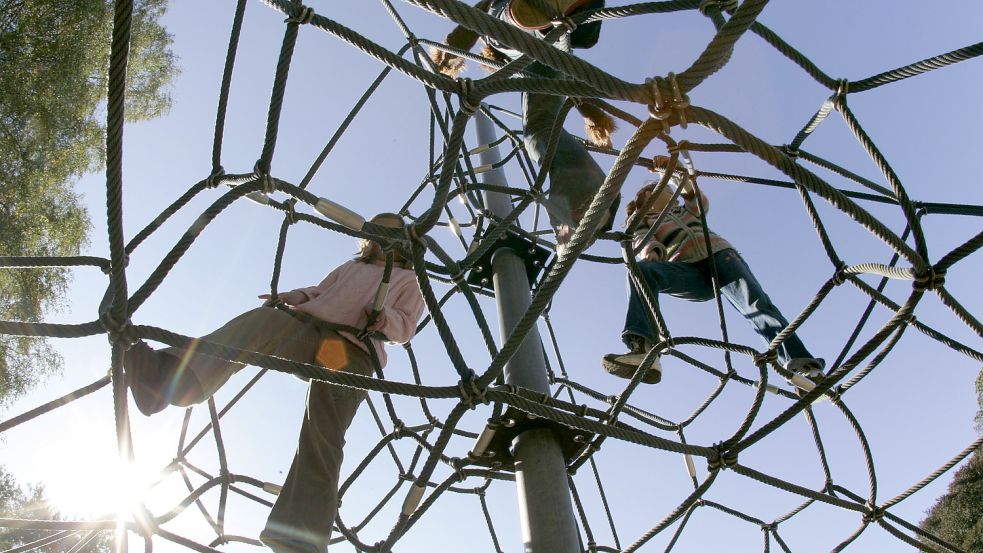 •Unter anderem ist der Bau einer Kletterpyramide im Generationenpark geplant. Foto: Rainer Jensen/DPA