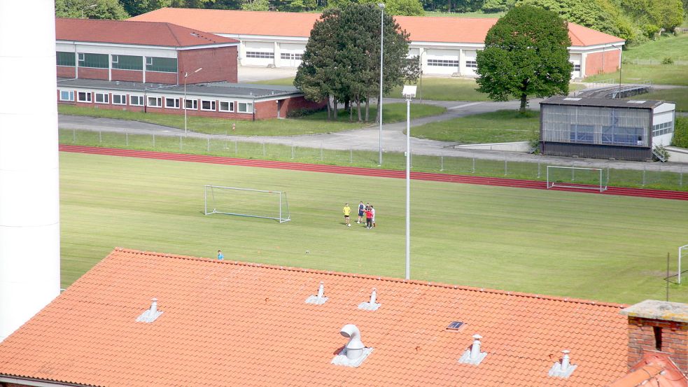 Auch die Sportanlagen auf dem Kasernengelände, hier ein Foto aus dem Jahr 2019, will die Stadt erwerben. Foto: Romuald Banik