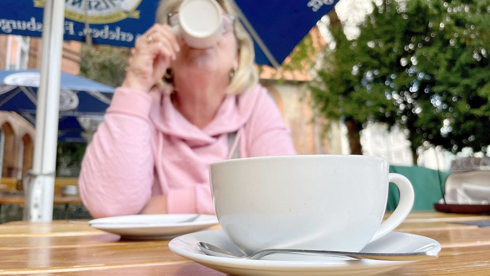 Zum ersten Date einen Kaffee: So stellt es sich Birgit aus Flensburg vor. Foto: Tilman Wrede