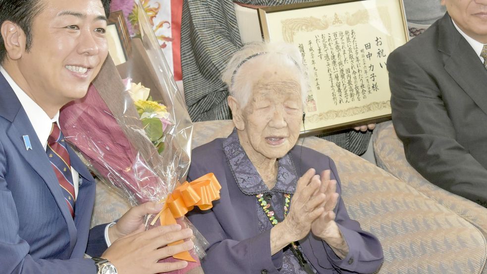 Tanaka Kane, hier bei ihrem 115. Geburtstag, verstarb im April 2022 im Alter von 119 Jahren. Foto: kyodo