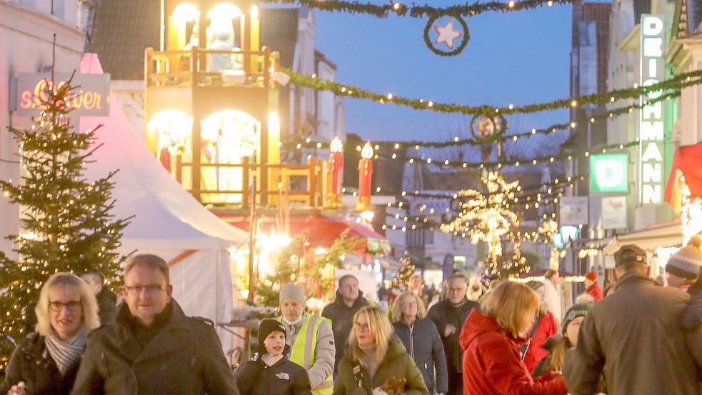 Die Weihnachtsbeleuchtung soll in diesem Jahr nachts abgeschaltet werden. Foto: Romuald Banik