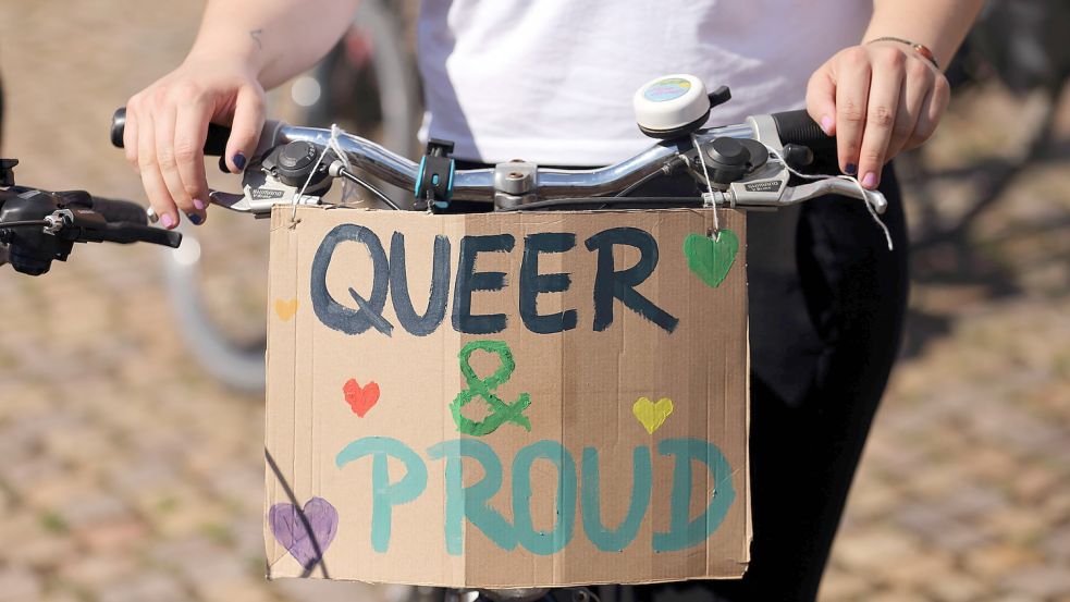 Die queere Szene demonstriert regelmäßig für mehr Toleranz und Sichtbarkeit. Foto: Imago Images/Martin Müller
