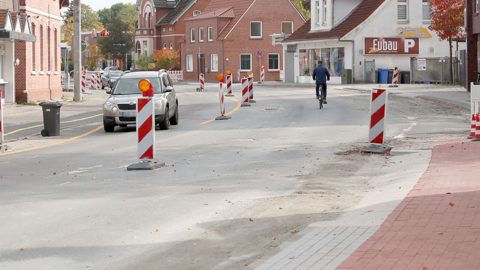 Ein Teil des Fußwegs an der Fockenbollwerkstraße ist schon fast fertig. Foto: Romuald Banik