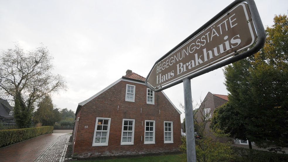 Wallster Wahrzeichen: Das Haus „Brakhuis“ ist die alte Schule Walle und nach dem gleichnamigen Dorflehrer benannt. Seit fast 30 Jahren ist die Begegnungsstätte in der Trägerschaft des Fördervereins Walle. Foto: Udo Hippen