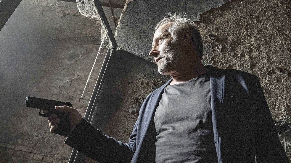 Wolfram Koch im wirren „Tatort: Leben, Tod, Ekstase“. Foto: HR/Bettina Müller