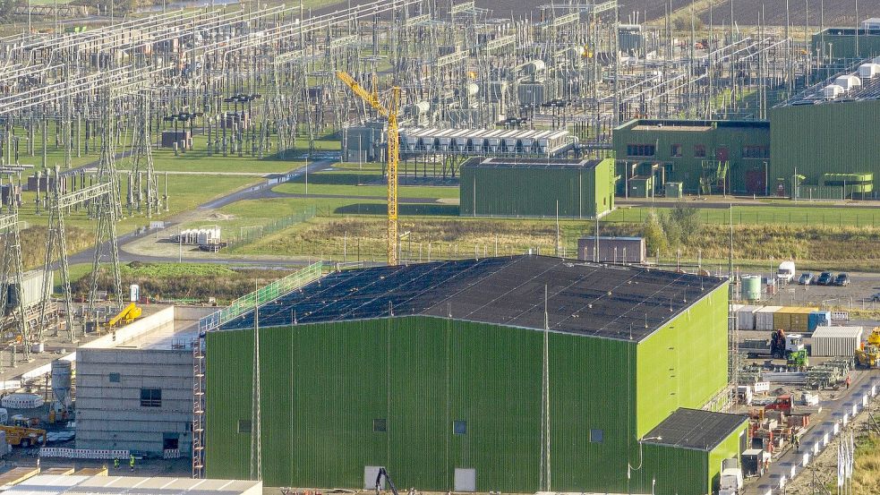 Ein Luftbild zeigt die Dolwin 5-Konverterstation. Foto: Tennet