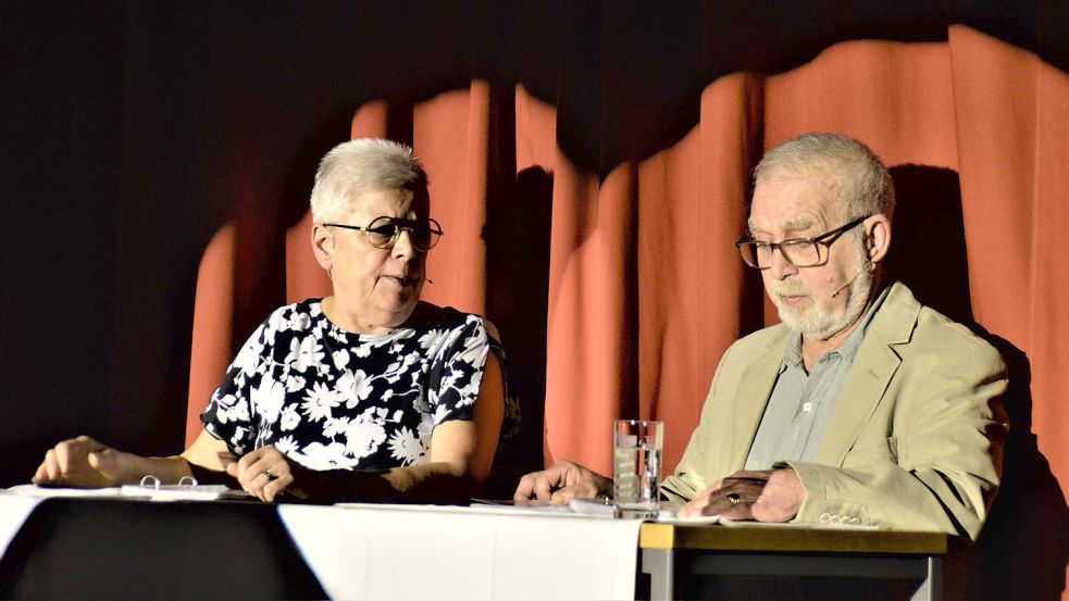 Rainer und Edith Gleibs als Harry und Lore auf der Suche nach dem Glück. Foto: Gerd-D. Gauger