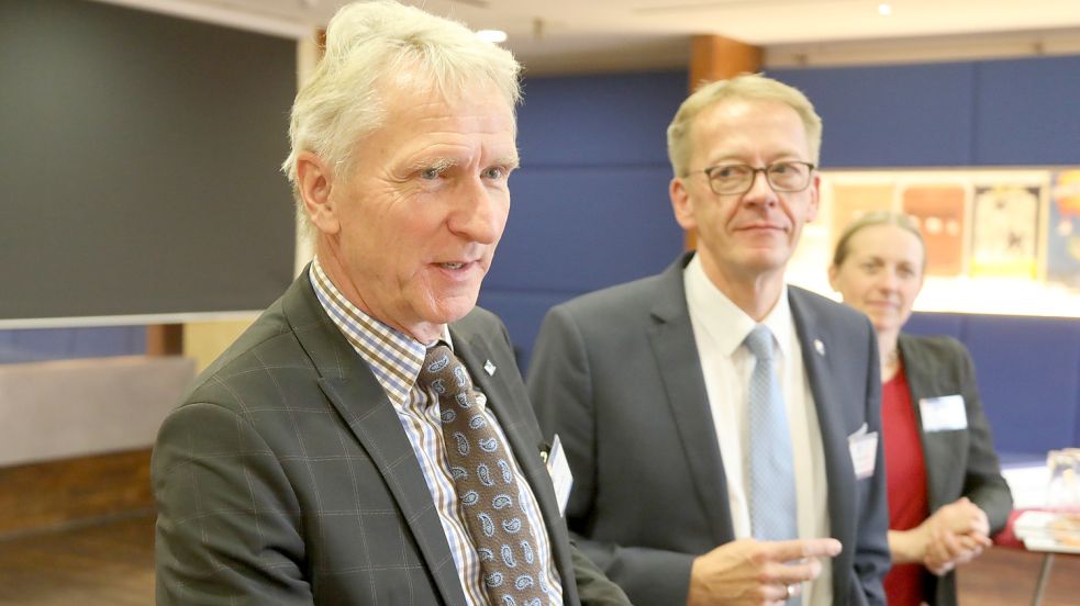 Rainer Balke, Hauptgeschäftsführer des Dehoga-Landesverbands (links) und Detlef Schröder, Präsident des Dehoga-Landesverbands