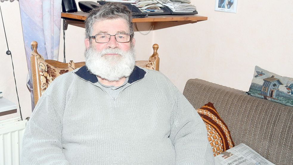 Rudi Seeberg lässt sich einen Rauschebart wachsen, für eine Arbeit der besonderen Art.