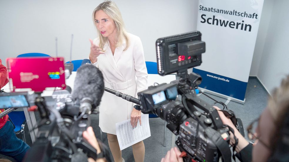 Oberstaatsanwältin Claudia Lange im Fokus der bundesweiten Medienaufmerksamkeit Foto: Volker Bohlmann