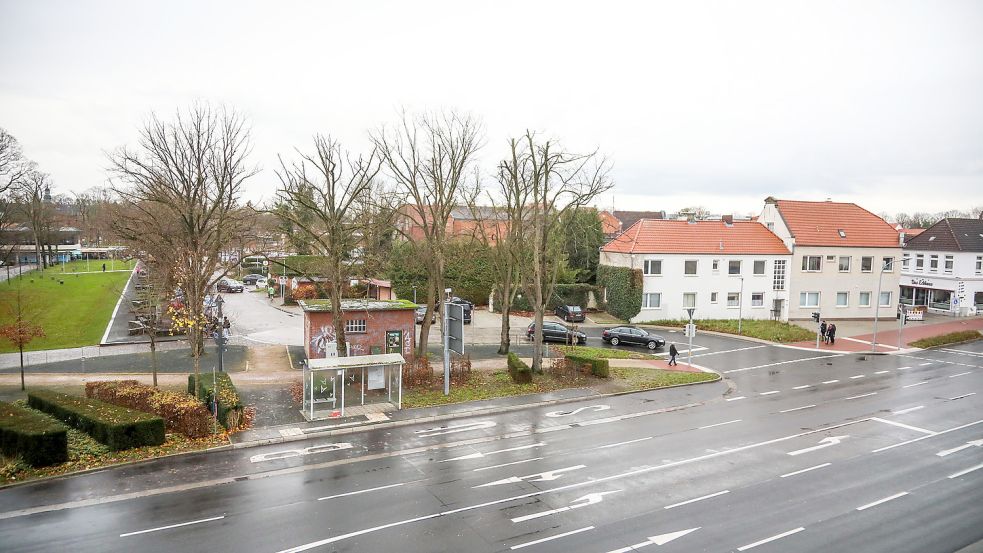 2016 wurde die Zufahrt zum Georgswall so gestaltet, dass Autos das Parkhaus gut erreichen können. Foto: Romuald Banik