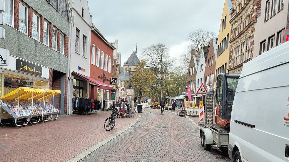 Die derzeitige Baustelle in der Osterstraße ist quasi ein Testlauf für die Zukunft: Künftig dürfen Autos hier nicht mehr durchfahren. Der vordere Teil der Osterstraße soll zur Fußgängerzone werden. Foto: Rebecca Kresse