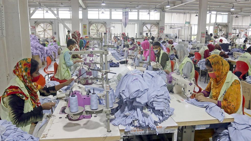 In Bangladeschs Bekleidungsfabriken arbeiten überwiegend Frauen. Foto: Habibur Rahman/ZUMA Press Wire/dpa