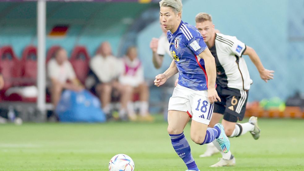 Takuma Asano am Ball. Foto: imago/AFLOSPORT