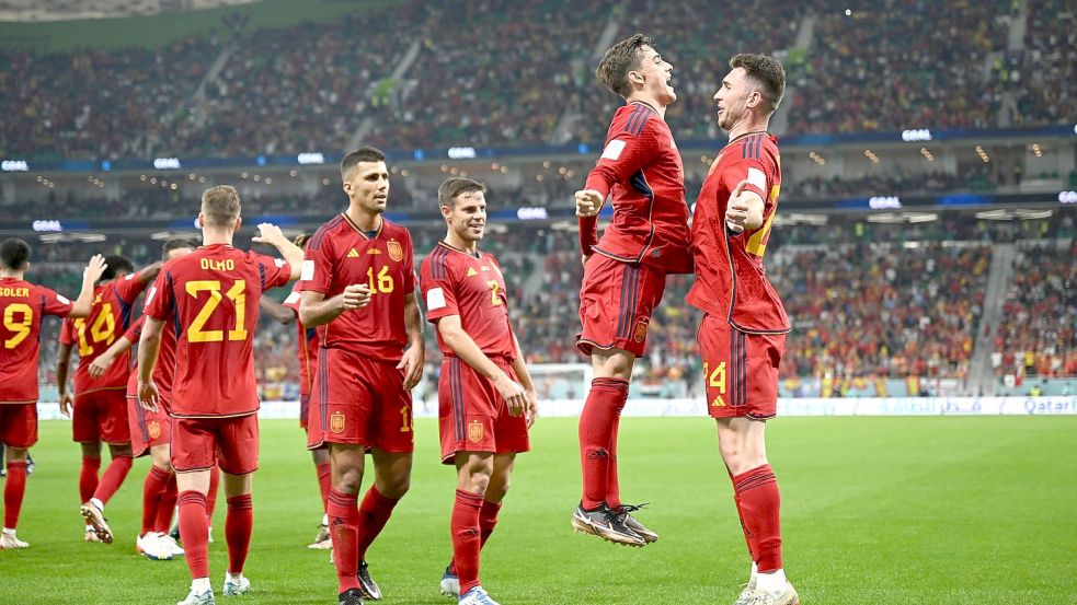 Torjubel bei den Spaniern, die 7:0 Costa Rica besiegten. Foto: Li Ga/Xinhua/dpa
