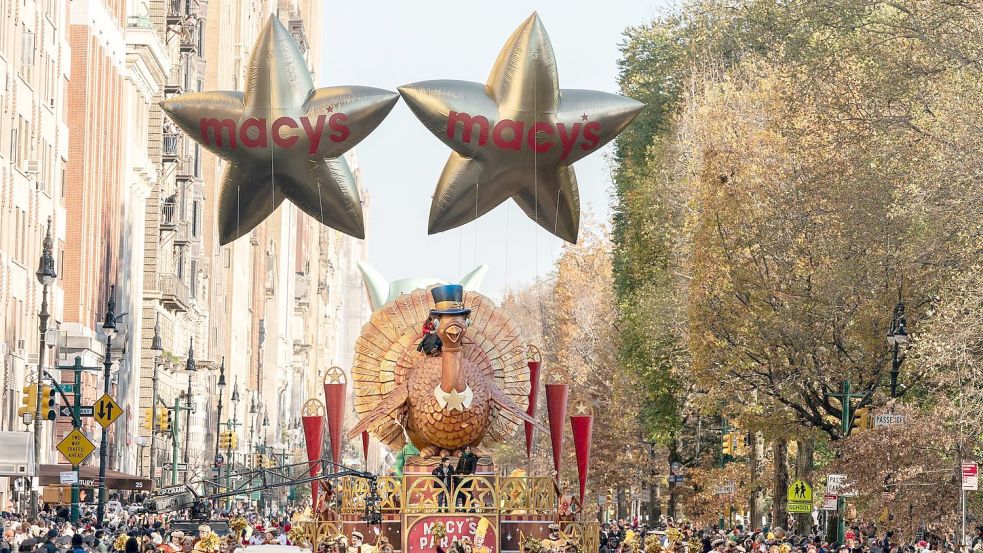Der Tom-Truthahn-Wagen während der Macy’s Thanksgiving Day Parade am Central Park West. Foto: Jeenah Moon/AP/dpa