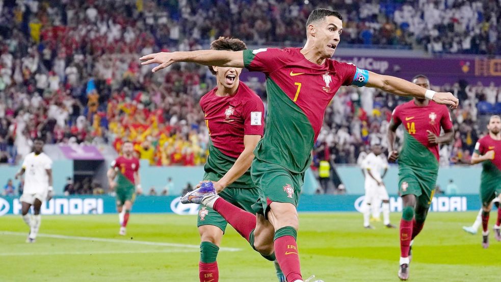 Portugals Superstar Cristiano Ronaldo jubelt nach seinem Treffer gegen Ghana. Foto: Manu Fernandez/AP/dpa