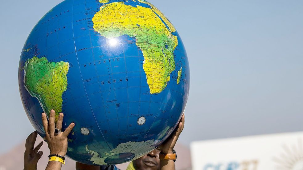 Mehr als die Hälfte der Befragten hat Sorge davor, dass sich der Klimawandel immer häufiger durch Naturkatastrophen auf den Alltag auswirkt. Foto: Gehad Hamdy/dpa