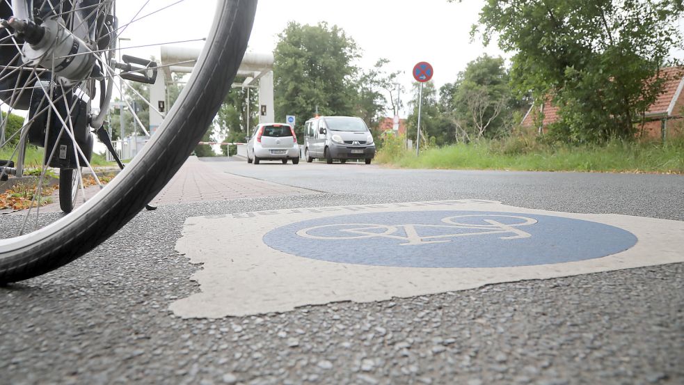 Nur Anlieger dürfen im Grünen Weg mit dem Auto fahren – als Umleitung taugt er deswegen nur bedingt. Foto: Romuald Banik