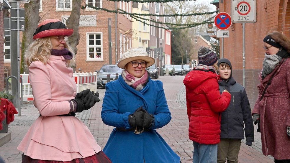 Vor dem Lambertiturm ging die Führung der Kulturgesichter los. Foto: Franziska Otto