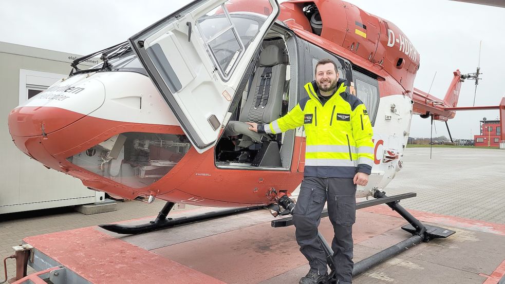 Philip Lauffer ist der Leiter des Ambulanzflugdienstes von NHC in Norddeich. Fotos: Rebecca Kresse