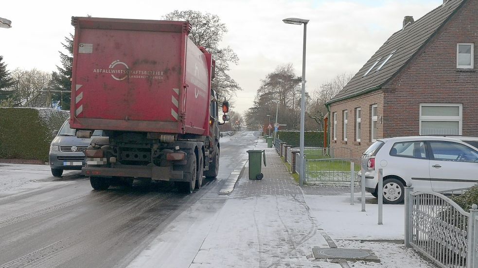 Müllfahrzeuge sollen zur Unfallvermeidung nicht mehr rückwärts fahren. Deshalb werden einige Sackgassen nicht mehr angefahren.