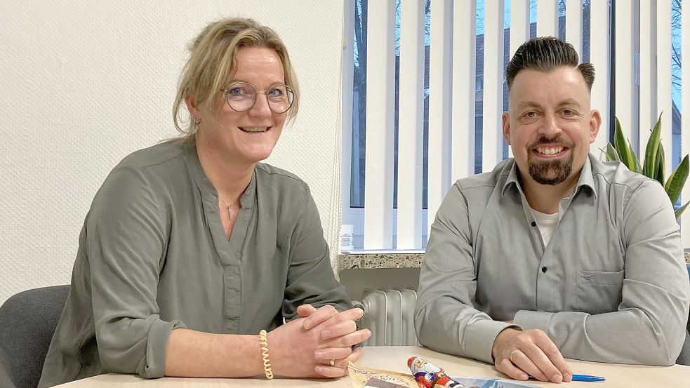 Tanja Frerichs und Rainer Olchers vom Pflege- und Betreuungszentrum Helenenstift in Hage. Foto: Neelke Harms