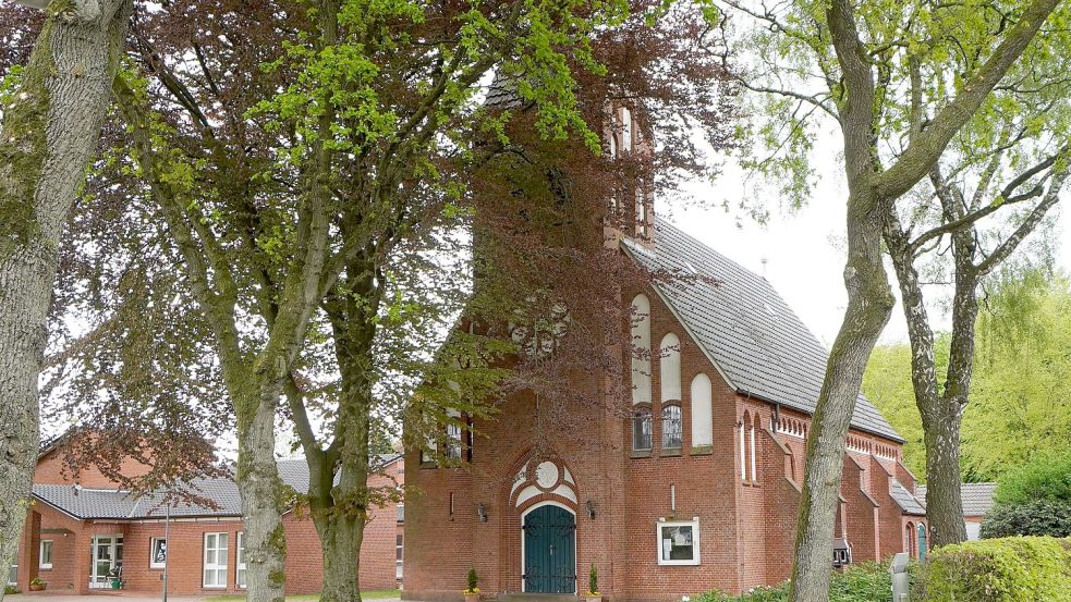 Die Kirche Ihlowerfehn ist eines von acht Gotteshäusern in der Gemeinde Ihlow. Foto: Helmut Vortanz