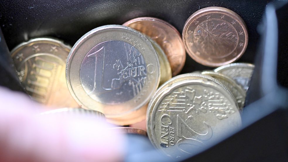 Das Institut der deutschen Wirtschaft (IW) in Köln erstellt jedes Jahr einen sogenannten Gehaltsrechner. Foto: dpa/Federico Gambarini