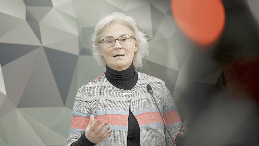 Christine Lambrecht tritt als Bundesverteidigungsministerin zurück. Foto: imago images/Political-Moments
