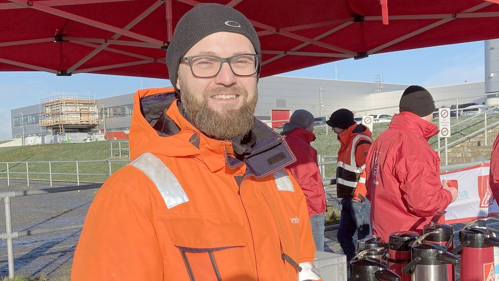 Servicetechniker Thomas D. war am Mittwoch bei der Auftaktdemonstration zum Tarifkonflikt. Er hat wegen der Arbeitsbedingungen bei Ørsted mittlerweile gekündigt. Foto: Rebecca Kresse