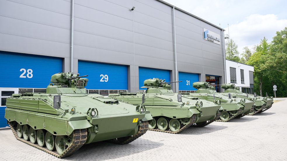 Der Rüstungskonzern Rheinmetall produziert unter anderem den Kampfpanzer Leopard. Foto: dpa/Julian Stratenschulte