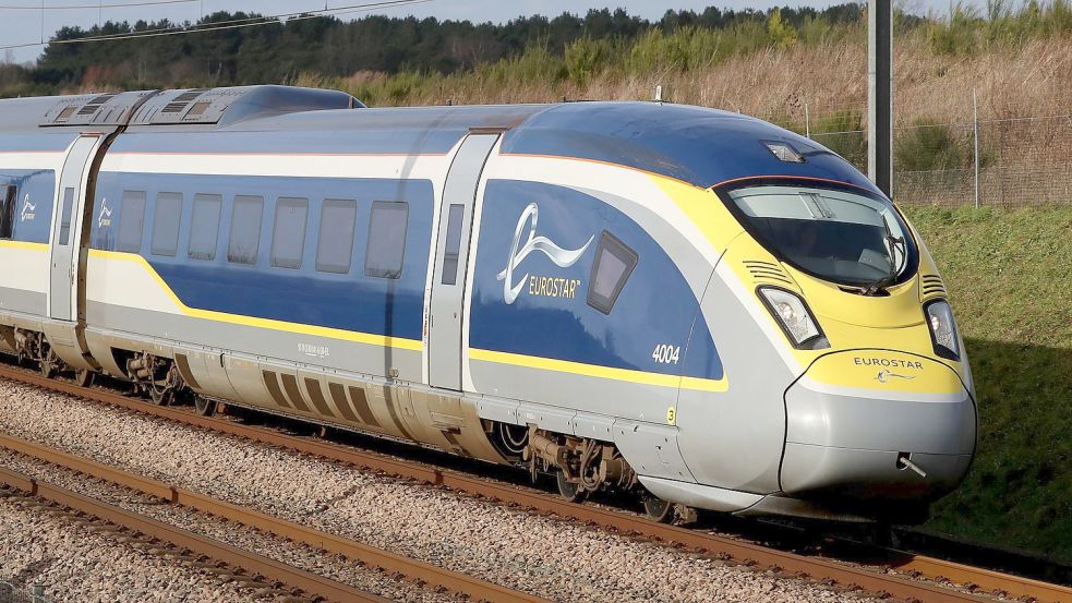 Ein Eurostar e320 Hochgeschwindigkeitszug ist auf dem Weg nach Frankreich: Die Züge sind nach dem Brexit nicht mehr so voll wie sie sein könnten. Foto: Gareth Fuller/PA Wire/dpa