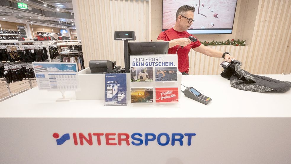 Die Geschäfte laufen bei Intersport. Foto: Marijan Murat/dpa