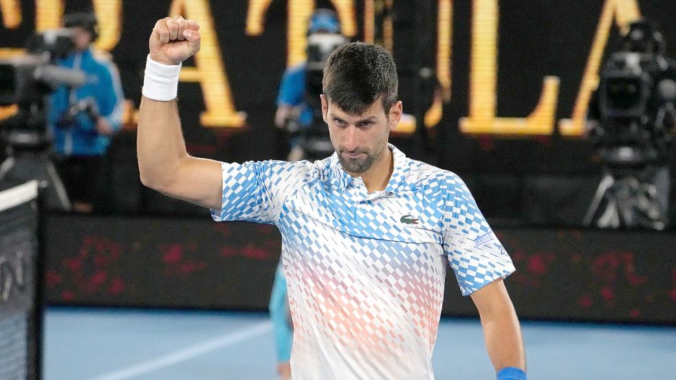Steht wieder im Halbfinale der Australian Open: Novak Djokovic. Foto: Ng Han Guan/AP/dpa