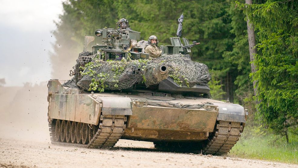 Der US-Kampfpanzer gleicht dem Leopard 2 in weiten Teilen. Den M1 Abrams gibt es seit 1980 in mittlerweile drei Hauptvarianten. Foto: Nicolas Armer/dpa
