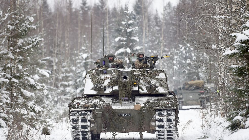 Challenger 2: Die Ausbildung ukrainischer Soldaten an den Fahrzeugen soll bereits an diesem Montag starten, so die britische Regierung. Foto: dpa/PA Wire/Joe Giddens
